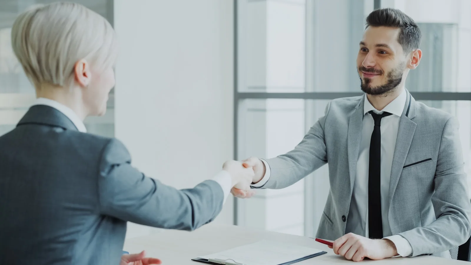 ما يجب التحقق منه قبل شراء شركة تركية: قائمة مراجعة العناية القانونية الواجبة